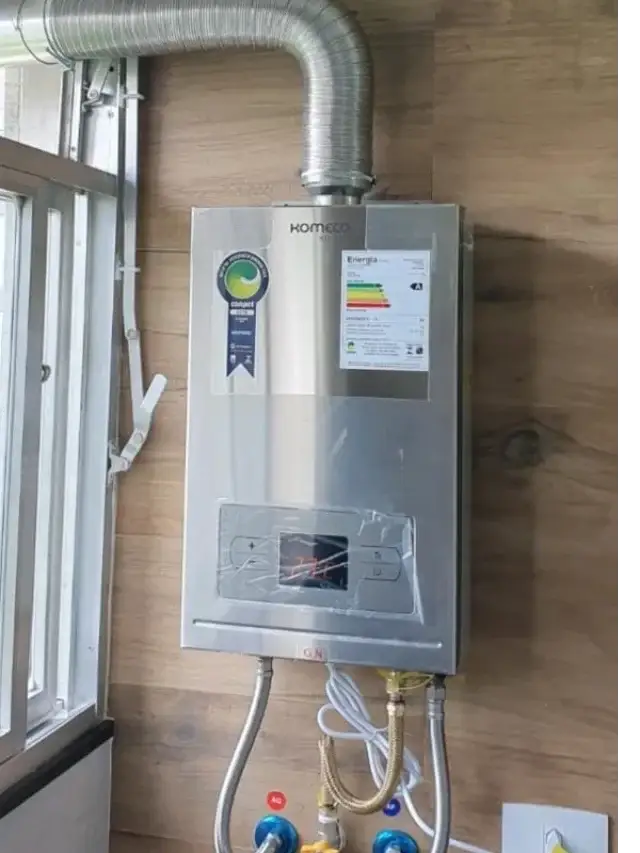 Aquecedor a gás Komeco instalado pela Configás