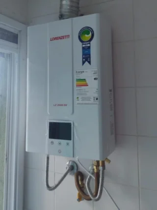 Aquecedor Lorenzetti LZ 2000 DE instalado pela Configás
