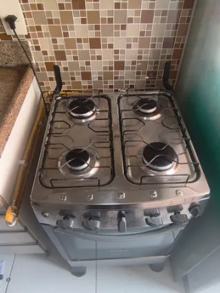 Fogão a gás instalado pela Configás